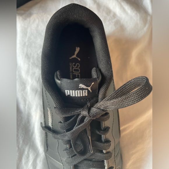 Puma Black sneakers for women in US 7.5 - Picture 2 of 3